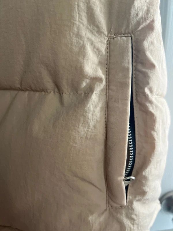 Missguided Sleeveless Puffer Jacket image 2